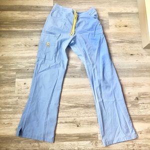 Wonder wink scrub set- ceil blue